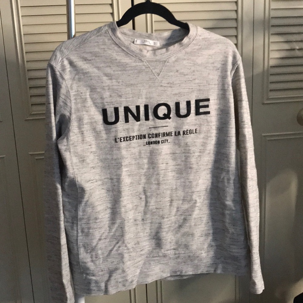 White and gray long sleeve crewneck
